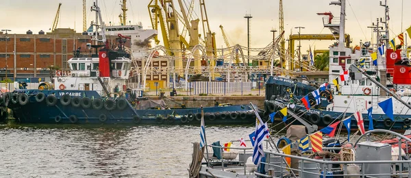 Montevideo Uruguai Outubro 2021 Barcos Rebocadores Navios Navais Estacionados Porto — Fotografia de Stock