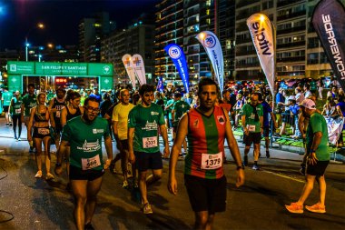 MONTEVIDEO, URUGUAY, Kasım 2022 San Felipe y Santiago yarışını bitiren sporcular dinleniyor.