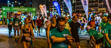 MONTEVIDEO, URUGUAY, Kasım 2022 San Felipe y Santiago yarışını bitiren sporcular dinleniyor.