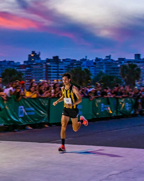 Montevideo Uruguay Noviembre 2022 Atleta Ganadora Carrera San Felipe Santiago —  Fotos de Stock