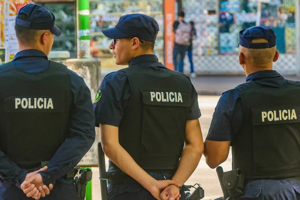 Montevideo Uruguay November 2022 Polizei Beobachtet Auf Der Straße Das — Stockfoto
