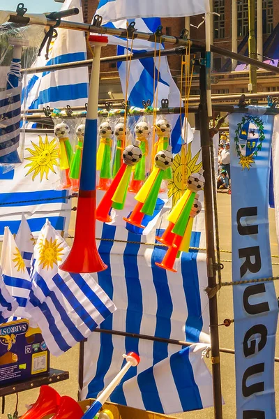 蒙蒂维多 乌鲁圭 2022年11月至11月 乌拉圭足球纪念品在街头摊位 — 图库照片