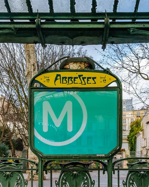 Station Métro Abbesees Cartel Paris France — Photo