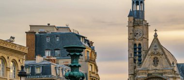 Saint-etienne du mont Kilisesi ve diğer binalar, Paris, Fransa