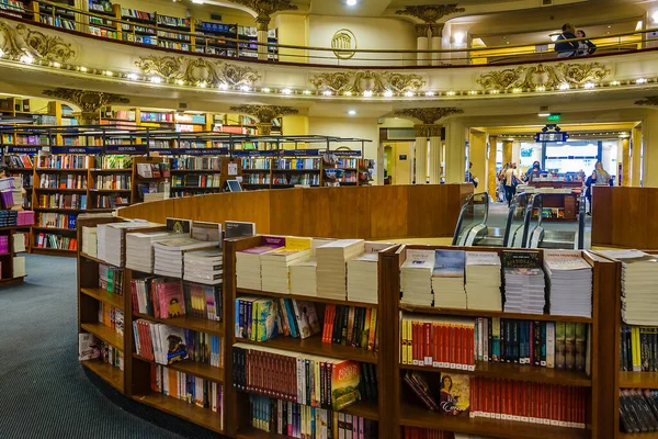 Buenos Aires Argentina April 2022 Interieur Beroemde Grote Boekhandel Buenos Stockafbeelding