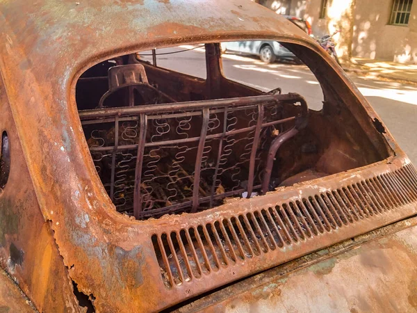 Szczegóły Zdjęcia Spalonego Starego Samochodu Porzuconego Ulicy Montevideo Uruguay Obraz Stockowy