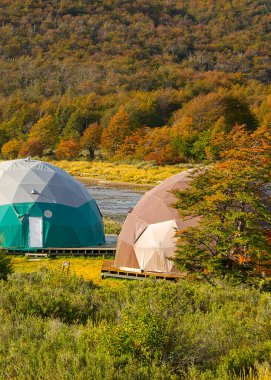 Tierra del Fuego Ulusal Parkı, Uhuaia, Arjantin 'de Lakefront Kubbesi