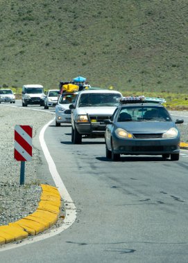 Steppen manzara otoyolu sürücü bakış açısından, Rio zenci vilayeti, patagonya, Arjantin