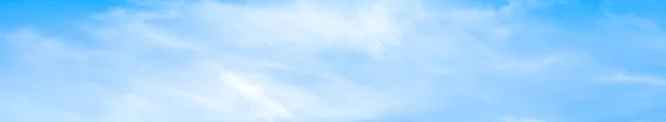 Verão Azul Céu Nuvem Gradiente Luz Branco Fundo Beleza Clara — Fotografia de Stock
