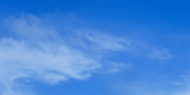 Gökyüzü mavisi arka plan. Gökyüzü bulutu arkaplan dokusu