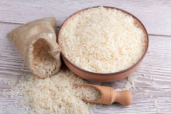 Reis Schale Auf Einem Hölzernen Hintergrund — Stockfoto