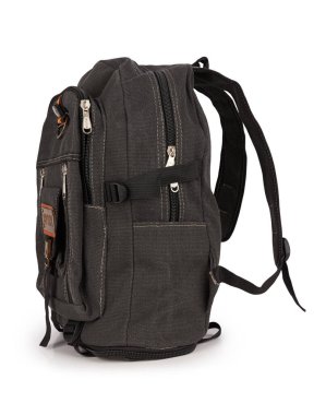 Seyahat için büyük bir sırt çantası beyaz bir arkaplanda izole