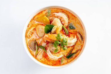 Kremalı Tom Yum Goong, baharatlı karides çorbası (Tayland yemeği))