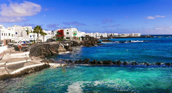Lanzarote Schilderachtige Plaatsen Uitzicht Punta Mujeres Traditionele Vissersdorp Met Kristalheldere — Stockfoto