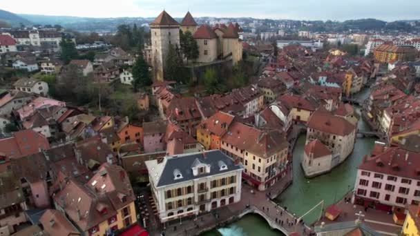 France Travel Landmarks Romantic Beautiful Old Town Annecy Aerial Drone — Wideo stockowe