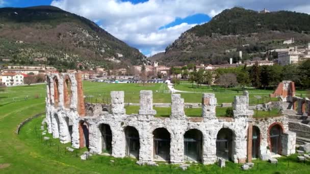 Drohnenaufnahmen Der Mittelalterlichen Stadt Gubbio Umbrien Italien Reisen Great Historische — Stockvideo