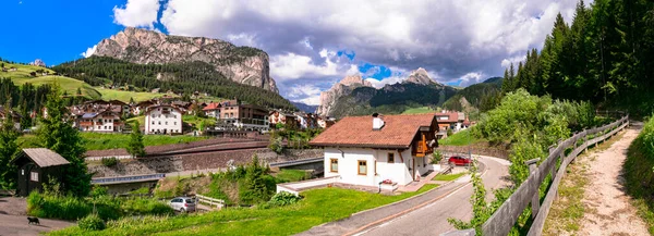Panorama Pitoresca Estância Esqui Vila Val Gardena Sul Tirol Rodeada — Fotografia de Stock