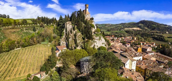 イタリアで最も美しい中世の村の一つ エミリア ロマーニャ州 ラヴェンナ州のブリシエラ城と時計塔のパノラマビュー — ストック写真