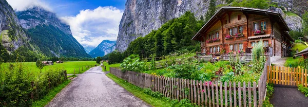 Switzerland Travel Most Scenic Places Beautiful Lauterbrunnen Village Traditional Wooden — Stock Photo, Image