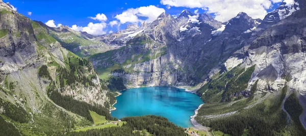 Idilliaco Lago Svizzero Montagna Oeschinensee Oeschinen Con Acqua Turchese Cime — Foto Stock