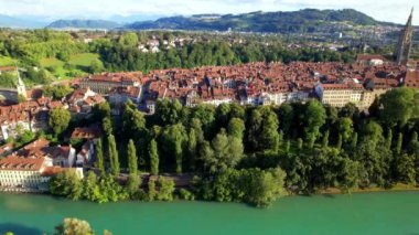 İsviçre 'nin başkenti Bern' de. ... hava aracı 4K videosu. İsviçre 'de seyahat yerleri