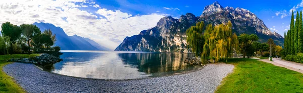 Panoramico Lago Garda Nord Italia Lago Garda Splendido Paesaggio Autunnale — Foto Stock