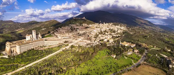 Włochy Imponujące Średniowieczne Miasto Assisi Umbrii Miejsce Religijne Widok Lotu — Zdjęcie stockowe