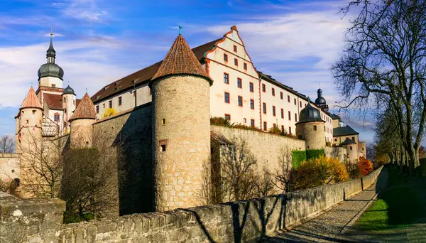 德国的旅行和地标 沃尔斯堡中世纪城镇和城堡Marienberg要塞 免版税图库照片