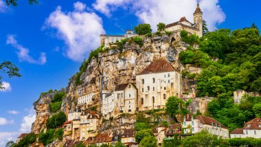 Fransa seyahati, simgeler ve tarihi yerler. Rocamadour - güzel bir Fransız köyü ve uçurumdaki kale, Ünlü Dordogne vadisi