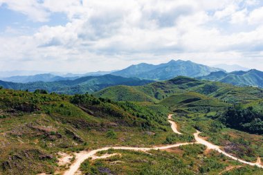 Noen Chang Suek 'in (Battle Elephant Hill) güzel manzarası Tayland ve Myanmar sınır kapısıdır. Dağ tepesi manzaralı Kanchanaburi Tayland manzaralı.