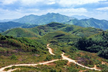 Noen Chang Suek 'in (Battle Elephant Hill) güzel manzarası Tayland ve Myanmar sınır kapısıdır. Dağ tepesi manzaralı Kanchanaburi Tayland manzaralı.