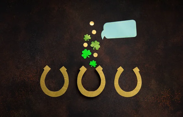Patrick Day Celebration Concept Greeting Card Traditional Symbols Golden Horseshoe — Stock Photo, Image