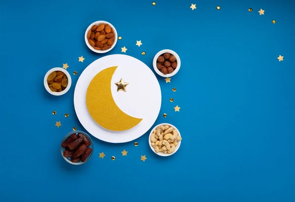 Ramadan Kareem Concept Date Fruits Cashew Nuts Almonds Crescent Moon — Stockfoto