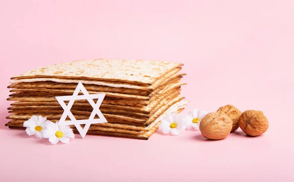 Yahudi Bayramı Tebrik Kartı Konsepti Matzah Davut Yıldızı Bahar Papatya — Stok fotoğraf