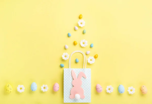 Saco Páscoa Pink Felt Bunny Doce Colorido Easter Eggs Flores — Fotografia de Stock