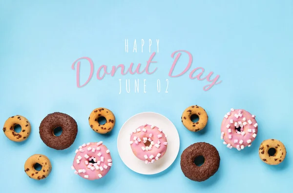 Donuts Doughnuts Chocolate Marshmallow Sugar Sprinkles Blue Background Copy Space — Stock Photo, Image