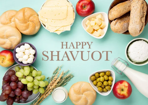 Szczęśliwej Kartki Świątecznej Shavuot Żydowskie Religijne Święto Produkty Mleczne Owoce — Zdjęcie stockowe