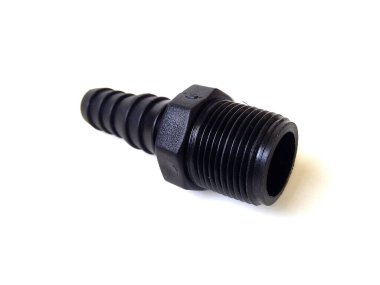 Siyah plastik boru beyaz arka planda izole edilmiş. Tesisat borusunu kapatın..