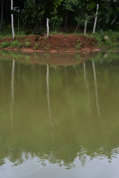 インドネシアの西ジャワ州スカブミの湖の1つをご覧ください — ストック写真