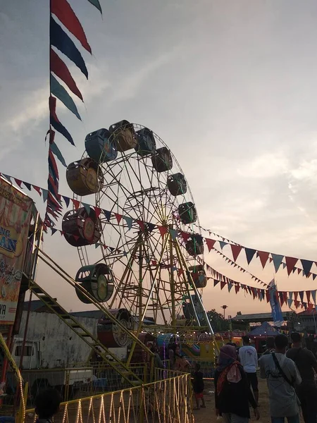 Ferris Wheel Twilight Sky Background — Stock Photo, Image