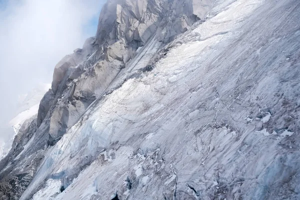 Des Falaises Spectaculaires Entre Les Glaciers Des Alpes — Photo