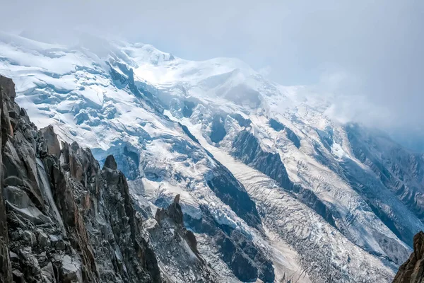 Espectacular Peñasco Montaña Entre Glaciares Los Alpes — Foto de Stock