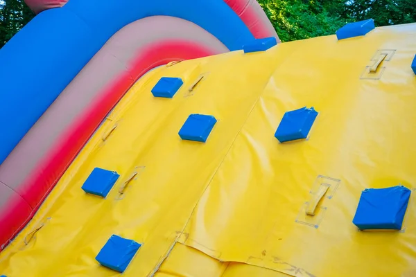 Detalhe Castelo Bouncy Brilhantemente Colorido Vazio Sem Crianças — Fotografia de Stock