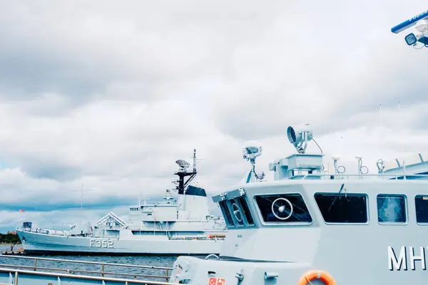 Nepoužívané Válečné Fregaty Vystavené Turistickém Přístavu Kodani — Stock fotografie