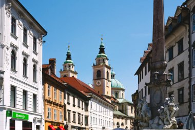 Ljubljana, Slovenya 'daki Robba Çeşmesi.