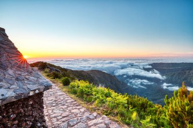 Portekiz, Sunrise 'da Madeira Pico Ruivo' nun En Yüksek Tepesi  