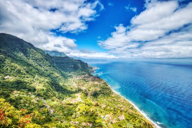 Portekiz 'in küçük bir köyü olan Arco de Sao Jorge' nin Madeira Hava Sahası
