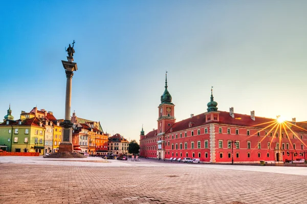 Varsó Óváros Tér Napkeltekor Lengyelország Stock Kép