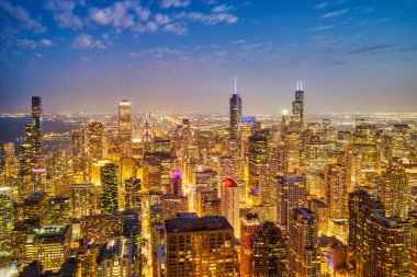 Aydınlatılmış Chicago Havacılık Skyline View Alacakaranlık, Illinois  