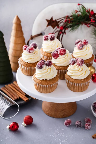 Sugared Cranberry Spiced Cupcakes Cream Cheese Frosting Christmas Dessert — Stock Photo, Image